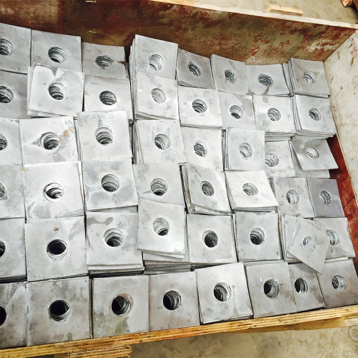 預埋件（金屬配件）