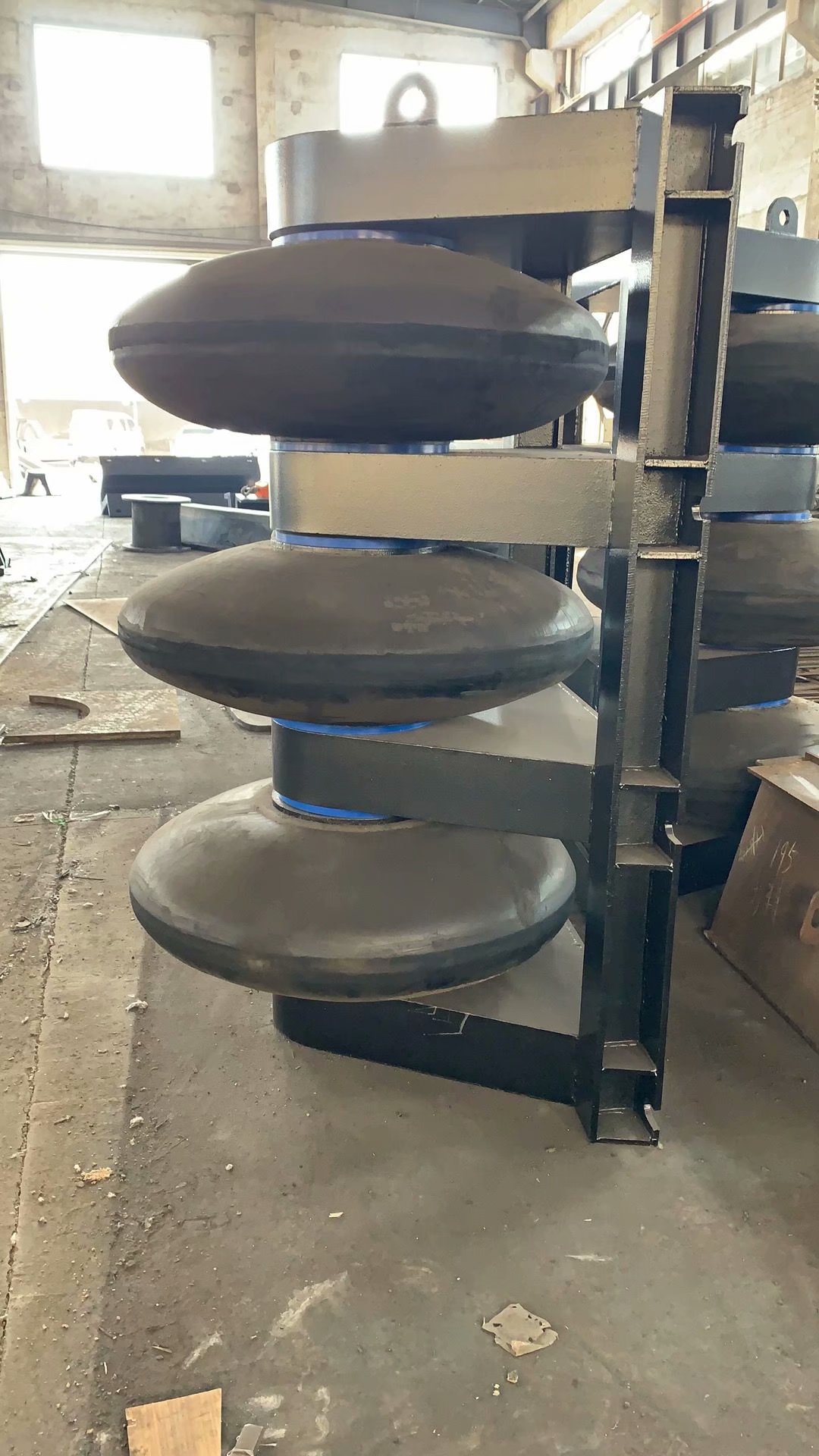 轉(zhuǎn)動型橡膠護舷